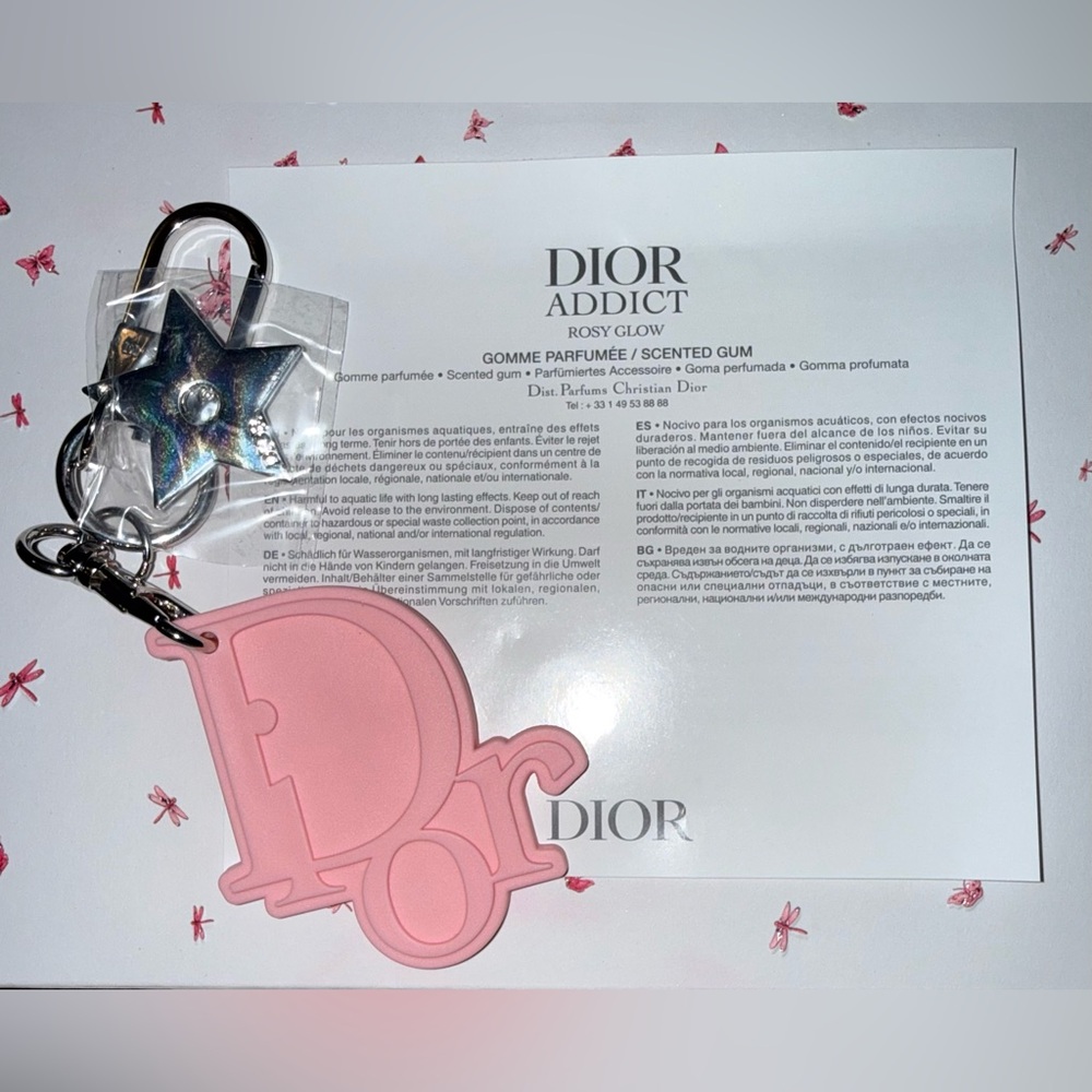 DIOR ADDICT ✨ ROSY GLOW “Scented Gum” Charm / Keychain ✨ Smells so good💕 - Picture 2 of 4